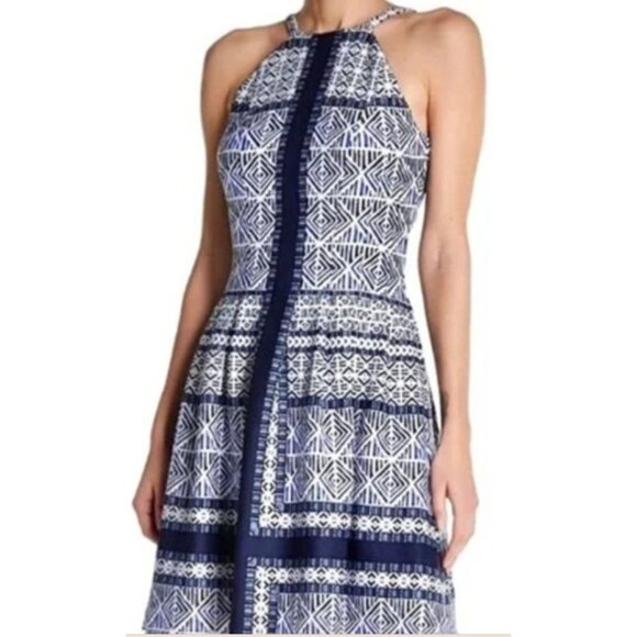 Vince Camuto Dress Geometric Print Fit & Flare Sleeveless Blue White Size 4 - Picture 2 of 12